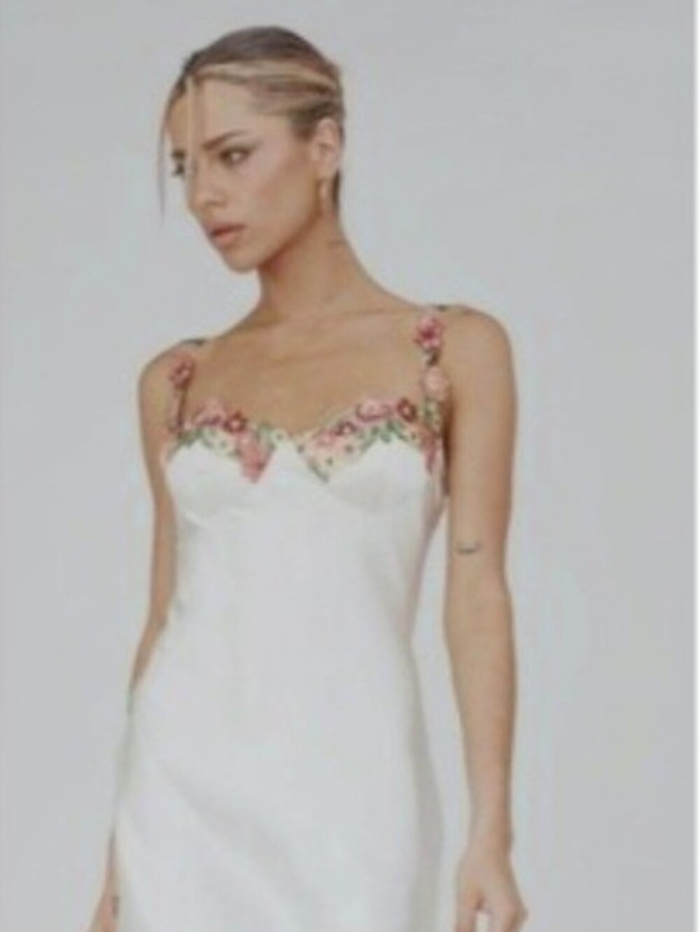 SELFIE LESLIE Rose Garden Floral Sz M Applique I Midi Dress Oyster NWT READ